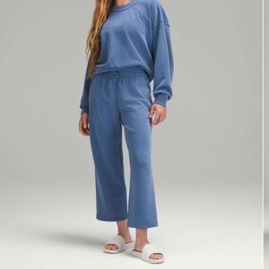 Lululemon Softstreme High-Rise Straight-Leg Cropped Pant in Blue